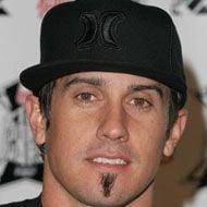 Carey Hart Age