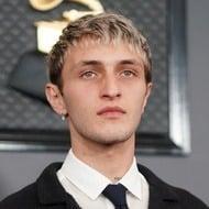 Anwar Hadid Age