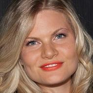 Bonnie Sveen Age