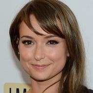 Milana Vayntrub Age