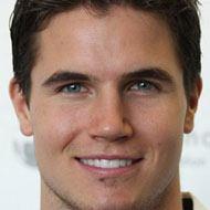 Robbie Amell Age